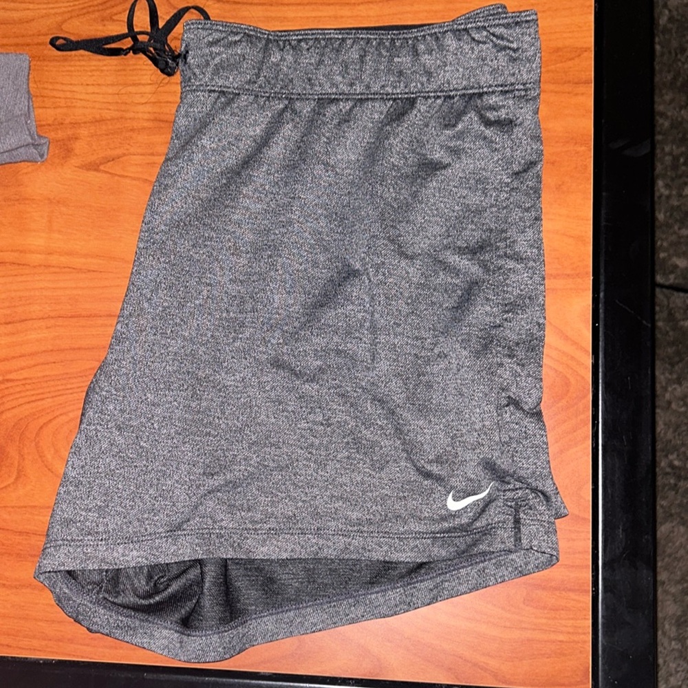grey nike shorts